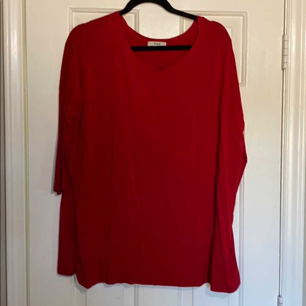 Pilo 3/4 length Red Top
